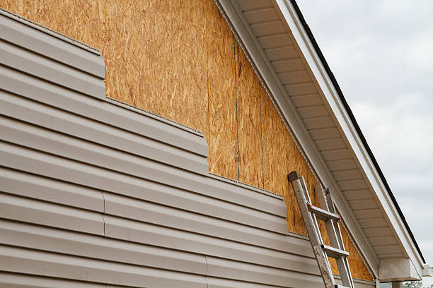 24/7 Emergency Vinyl Siding experts in Olmsted Falls, OH